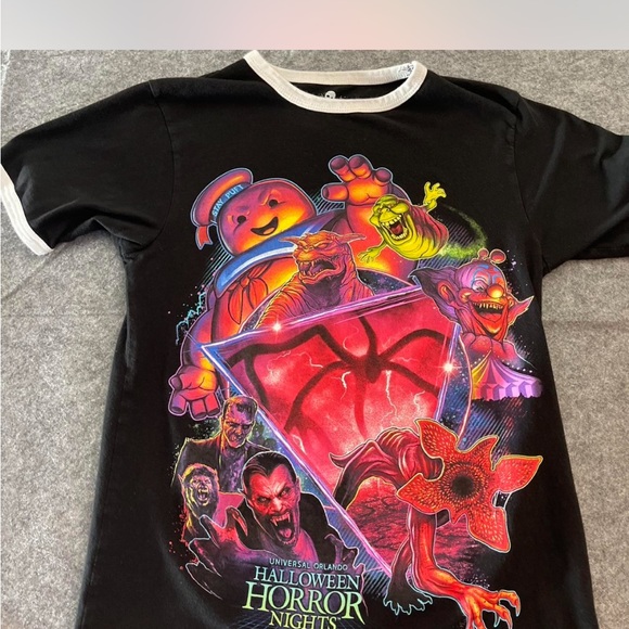 Universal Studios Halloween Horror Nights 2019 T-Shirt | XS - Picture 1 of 6